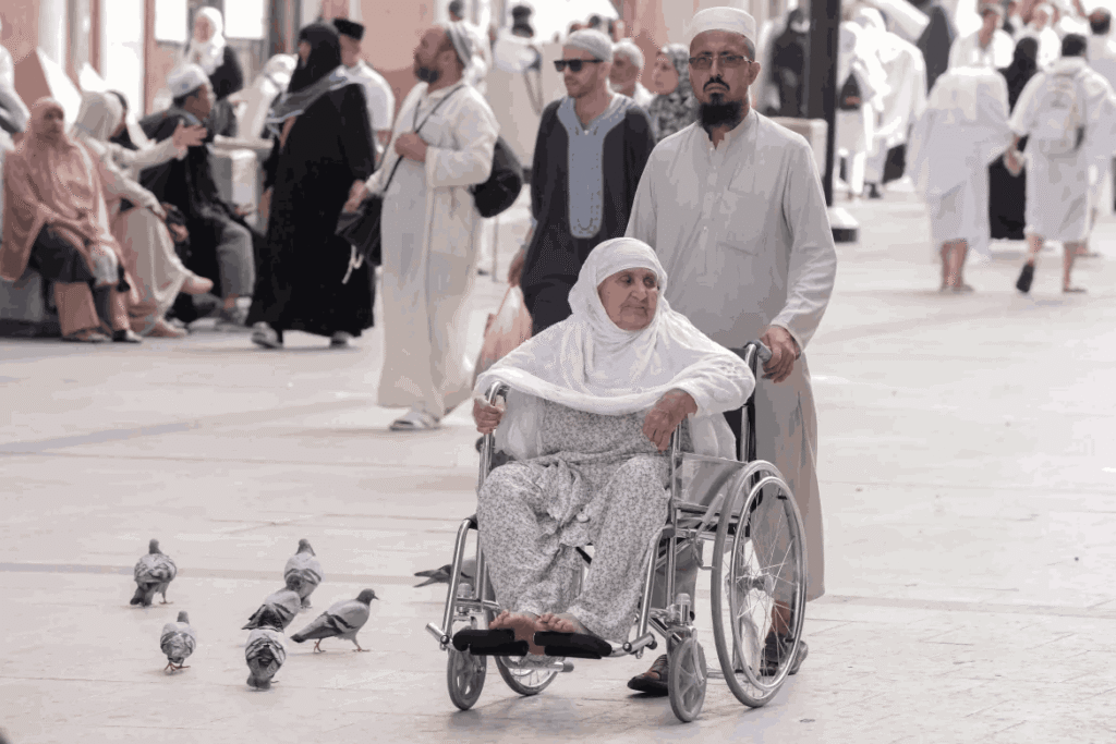 Sewa Kursi Roda Saat Haji dan Umroh di Masjidil Haram, Berapa Harganya?