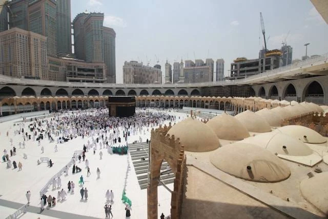Umroh dengan Gaji UMR, Mungkinkah? Ini Cara Mengatur Keuangannya